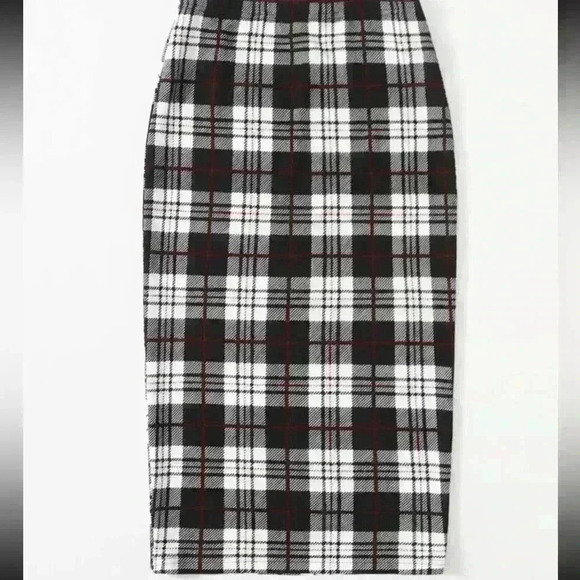 SHEIN Clasi Tartan Pencil Skirt - Picture 2 of 4
